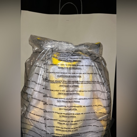 Loungefly Pokémon Pikachu Mini Backpack - Picture 3 of 7